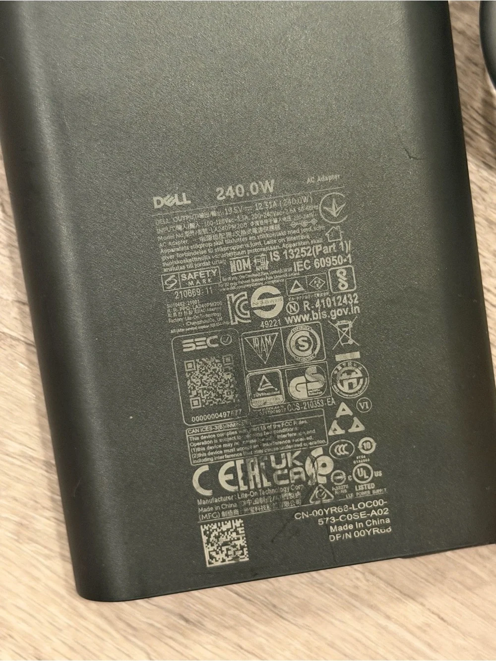 Dell Genuine 240W AC Adapter Charger LA240PM200 00YR66
